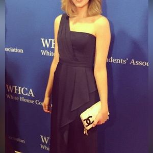 BCBG MAX AZRIA one shoulder navy gown size 4